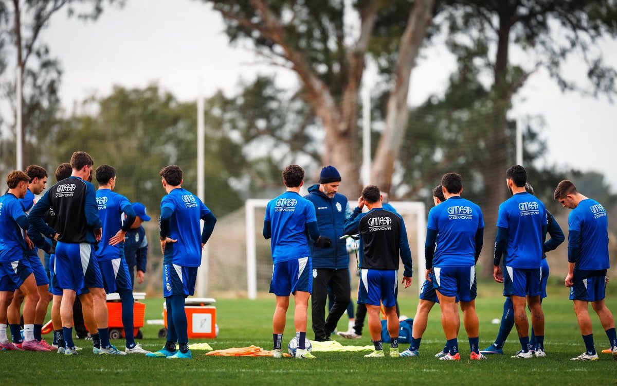 BarbettiJulian's tweet photo. #CGE #GELP Los 11 del Lobo para el amistoso vs Tristán Suárez: Insfrán; B. Barros Schelotto, Conti, Giampaoli, Silva T; Pérez, Seoane, Miramon, Fernández; Auzmendi, M.Torres. https://t.co/B1IDW3yNlx