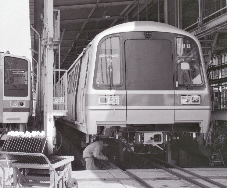 nandaumanosuke2's tweet photo. これも川崎車両工場内の一枚
シンガポール向け地下鉄電車か？（無知
1986年
どりこの管理画像
16000030 https://t.co/LMkPVbmfhr
