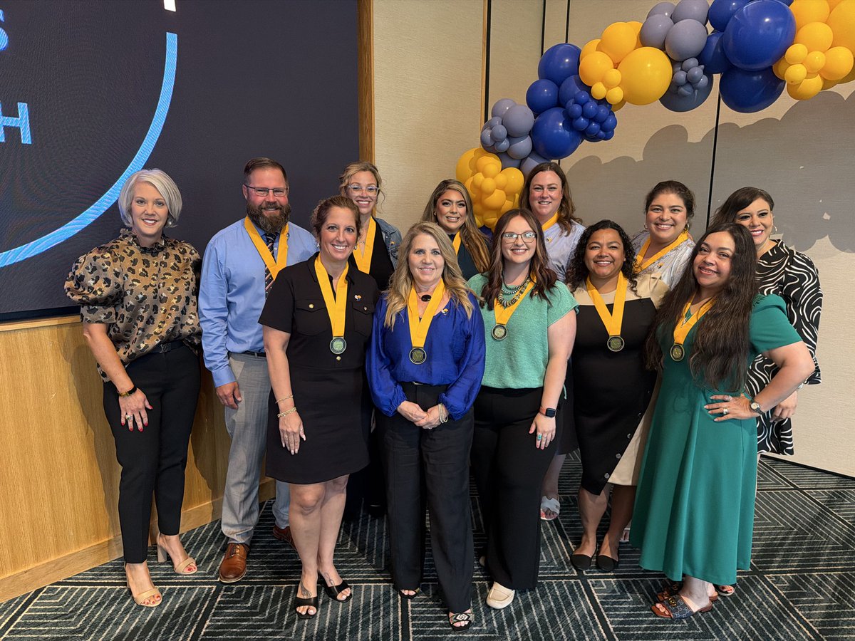 DrSDHoward's tweet photo. Congratulations to our 10 APP graduates! 🎓 @HoldsworthCentr @Midland_ISD #ExpectExcellence https://t.co/vxEmBszFzM