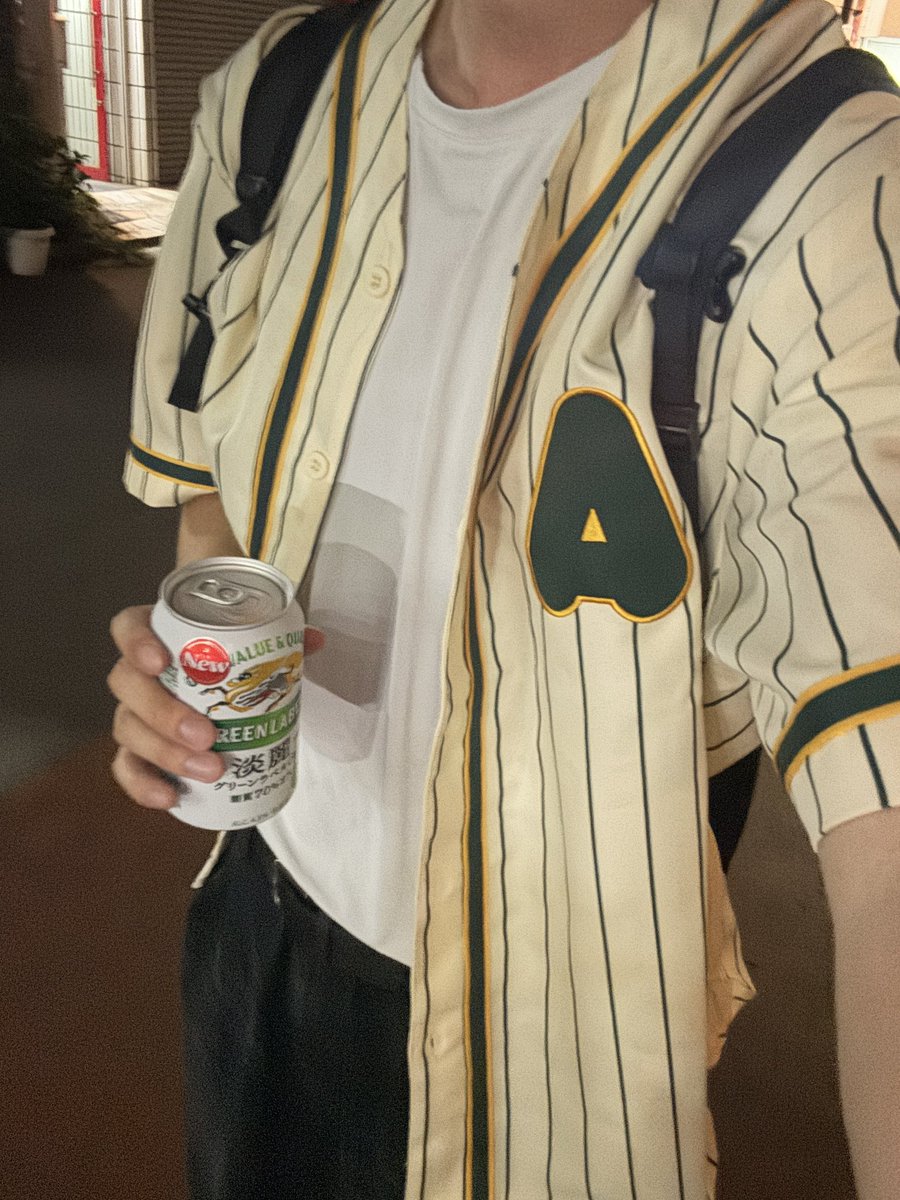 aim_chance_'s tweet photo. 休暇のことでかなり悩んだ末に来たけど、来て本当によかった😌

10周年を共にできてとても光栄で、武道館にもぜひ行きたい！！！

 仕事は頑張らなきゃね☺️☺️

#てんてんてん　#あいみょん　
@aimyonGtter https://t.co/REXg7q7yfP