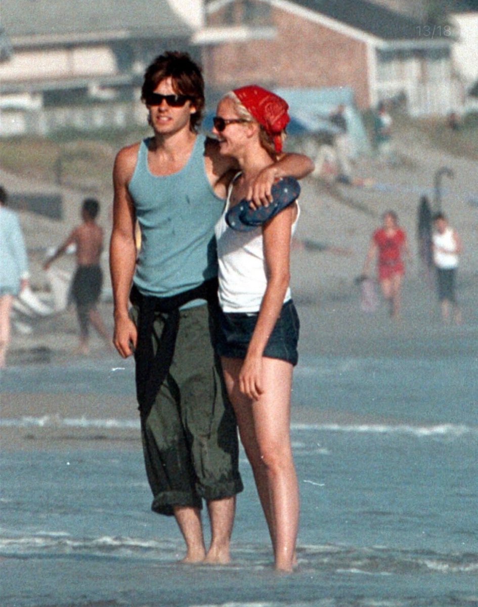 spicymoonhub_'s tweet photo. Cameron Diaz and Jared Leto throughout their relationship (1999-2003) https://t.co/xbcHwjlJqi