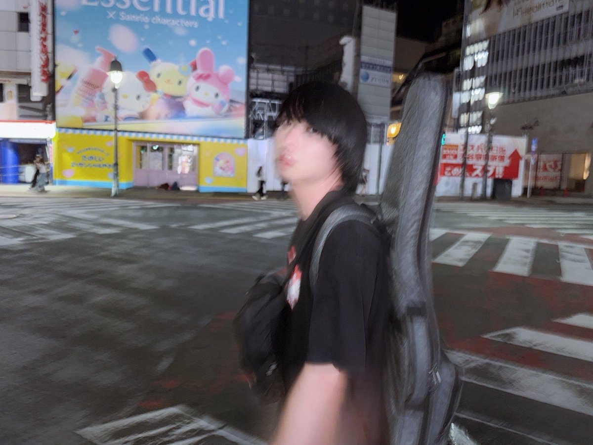 KNT09056969's tweet photo. 俺に渋谷は似合わないらしいです。。
俺に似合う街はどこ？ https://t.co/8Jt7ahJWX6