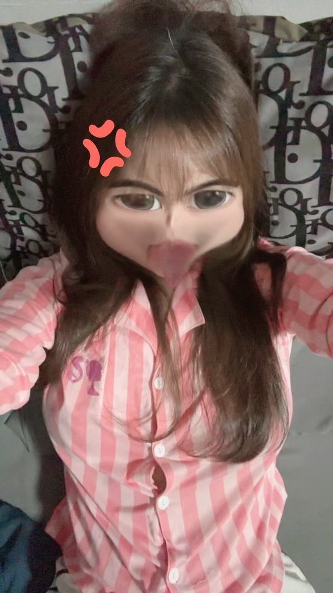 embeiuuChipp's tweet photo. Tôi với 3 trạng thái 😡🤪🥵 https://t.co/6qdAo7r0Ut
