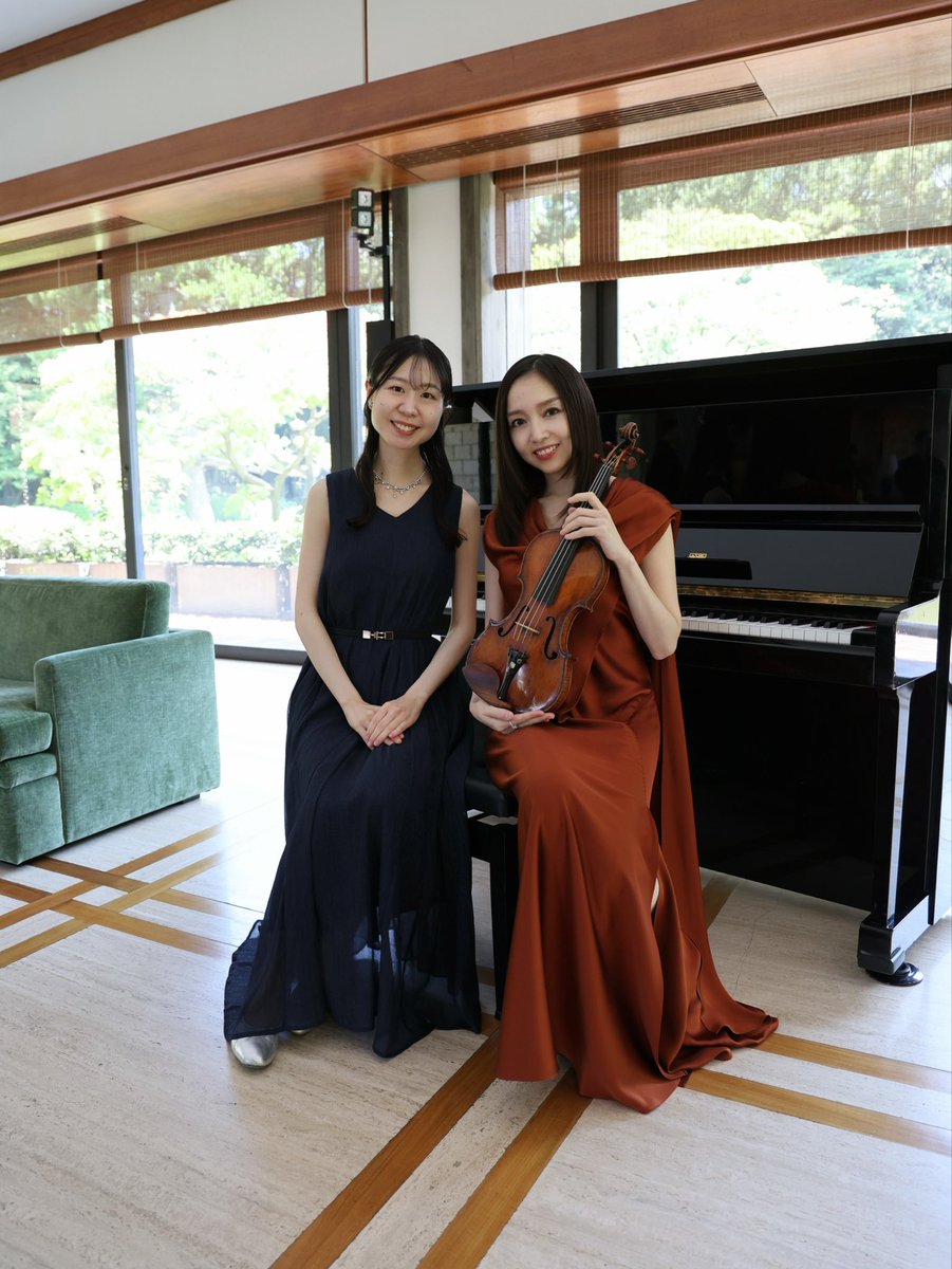 yuuko0520's tweet photo. イタリア大使館にて開催された「Max Mara」のイベントにて、ヴァイオリニスト・宮本笑里さんのピアノ伴奏を務めさせていただきました。

宮本さんの美しく情熱的な音色と、Max Maraの洗練された世界観に包まれながらの演奏、とても幸せな時間でした。
関係者の皆さま、本当にありがとうございました。 https://t.co/fR6V43Rgid