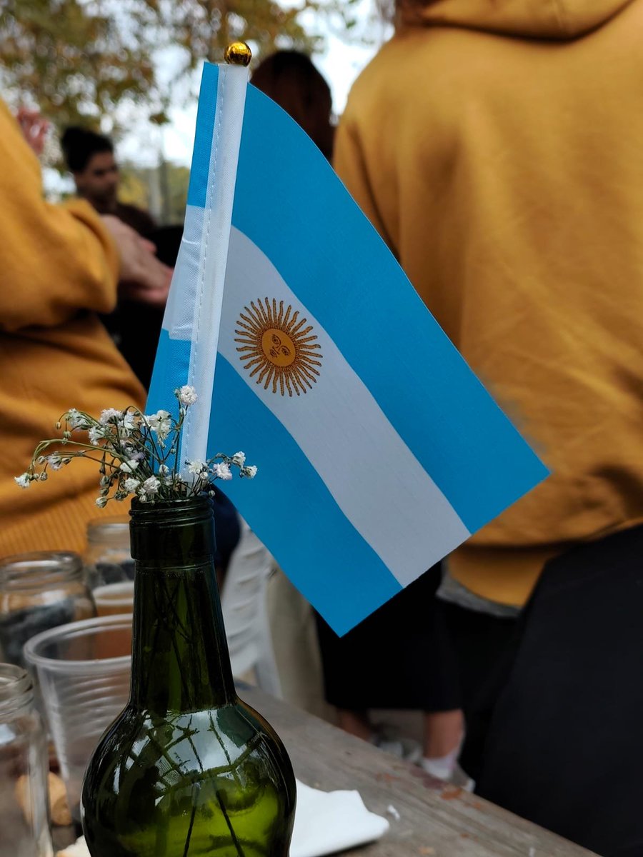 thearchie23's tweet photo. Hoy más que nunca... por Malvinas, por el Diego, por la última de Leo
VAMO SELECCIÓN,  VAMOS ARGENTINA CARAJO !!! https://t.co/8DTYMXn3Te