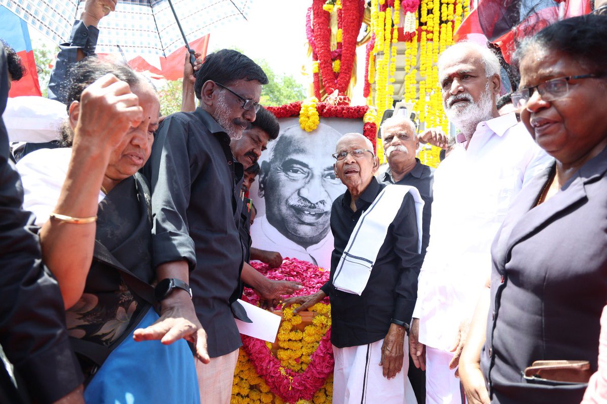 PKSekarbabu's tweet photo. பாசமிகு கழகத் தலைவர் திரு.@mkstalin அவர்களின் நல்வழிகாட்டுதலின்படி இன்று (15.07.2026) பெருந்தலைவர் காமராஜர் அவர்களின் 124-ஆவது பிறந்த நாளை முன்னிட்டு, சென்னை - பல்லவன் சாலையில் அமைந்துள்ள அன்னாரது திருவுருவச் சிலைக்கு மாலை அணிவித்து மலர் தூவி மரியாதை செலுத்தினோம். https://t.co/hoRNnqqZzL