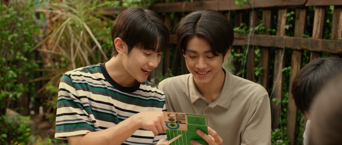 GMMTV's tweet photo. ครั้งแรก ที่ทำให้เรารู้จักคำว่า 'รักแรก' 💖
#WhenOrangesFallEP10

@almondsleepp @___progresss___ https://t.co/Mg1QcDZrye