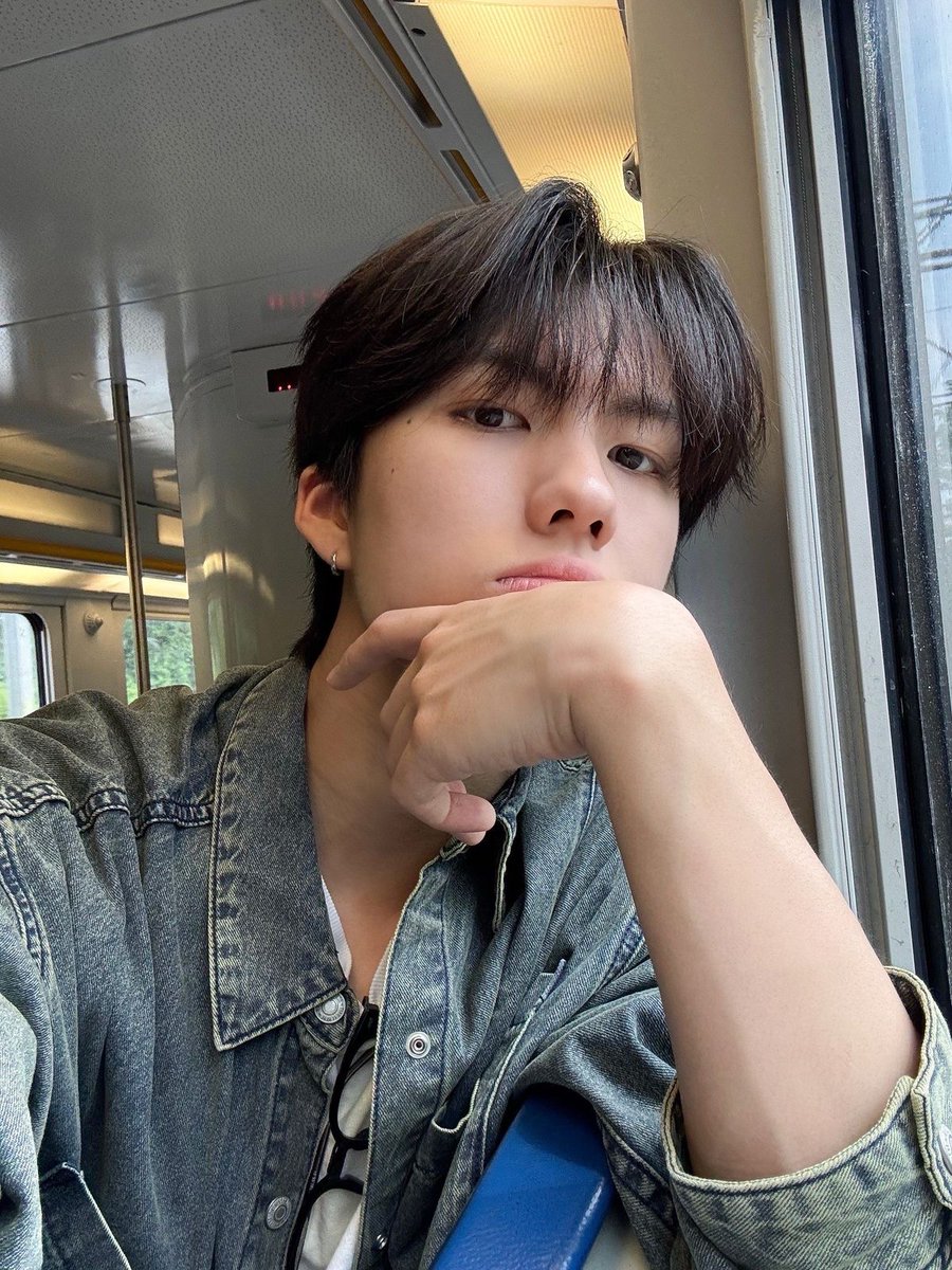 bamb_hee07's tweet photo. hi #friendztwt 🫶

i've decided to get into TRENDZ and i'd love to make some new moots 🥹

please let me in!! recommend me your favorite songs, performances, or anything i should know ♡ 

I really wanna know them more, they’re awesome 🥹 https://t.co/Vm561zRCX4