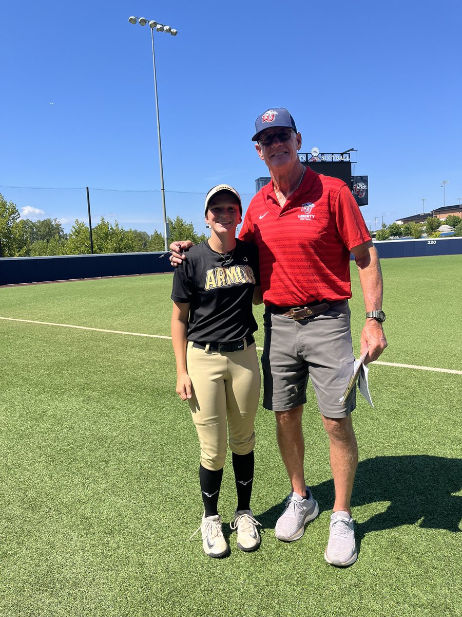 JAnderton2029's tweet photo. We had beautiful weather yesterday in Virginia at the @LibertySB camp. I had a lot of fun going there for the second time, and getting to see the campus and field when it isn’t covered in snow. I got some great instruction and had a great time doing their drills! https://t.co/3pKapKqXtU
