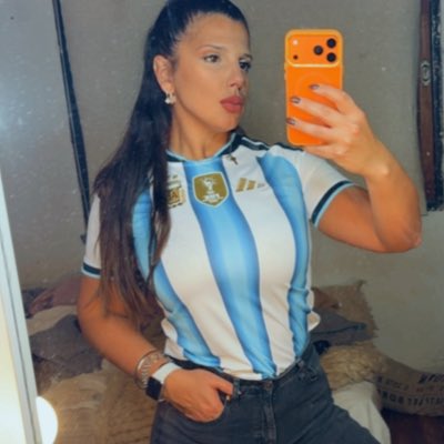 SaariB's tweet photo. #NuevaFotoDePerfil https://t.co/ZQMYk0dgGt