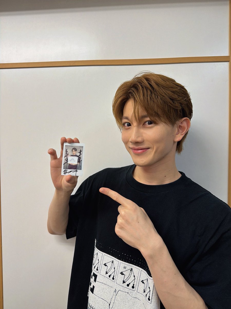 akazawa_taro's tweet photo. キャストサイズニュースご視聴いただきありがとうございました😊

5年振りの出演でした。
こうして定期的に呼んでいただけて嬉しい限りです！

ピクニックさんと話してたら一瞬で、終わってしまった😳

楽しかったぁ〜。。
絵。
これからも自信をもって、描いてまいります🏊

#キャスニュ 

https://t.co/cnSpOtpsQo