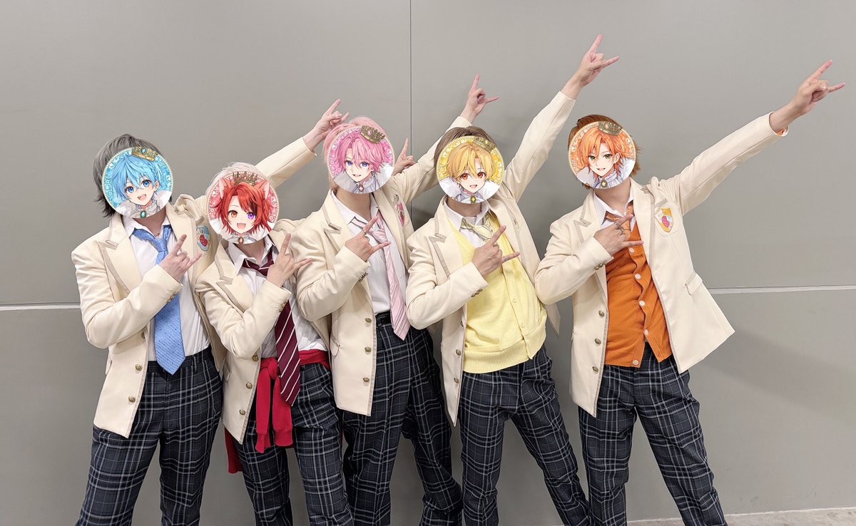 __suu_zm_'s tweet photo. すとぷり アリーナツアー 東京公演 8/20
(オーラス)の終演後に各２円陣を行ないたいと思います😿

主含め❤️💛🧡さん枠は1枠目〆

詳細 Alt記載してありますので気軽にお声がけお願いします😽 https://t.co/Snl1V9t8RE