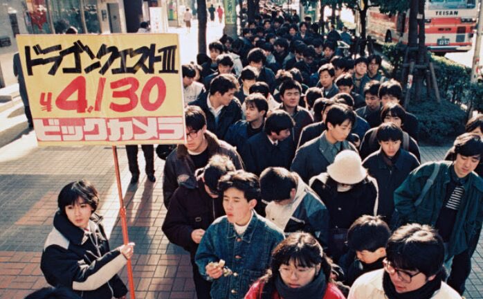 caramelsource's tweet photo. @yoshinoyagyudon 明日から学校や会社を休んで朝からドラクエのために牛丼チェーン店には行列ができるようになるのか。 https://t.co/W5HlbUUroH