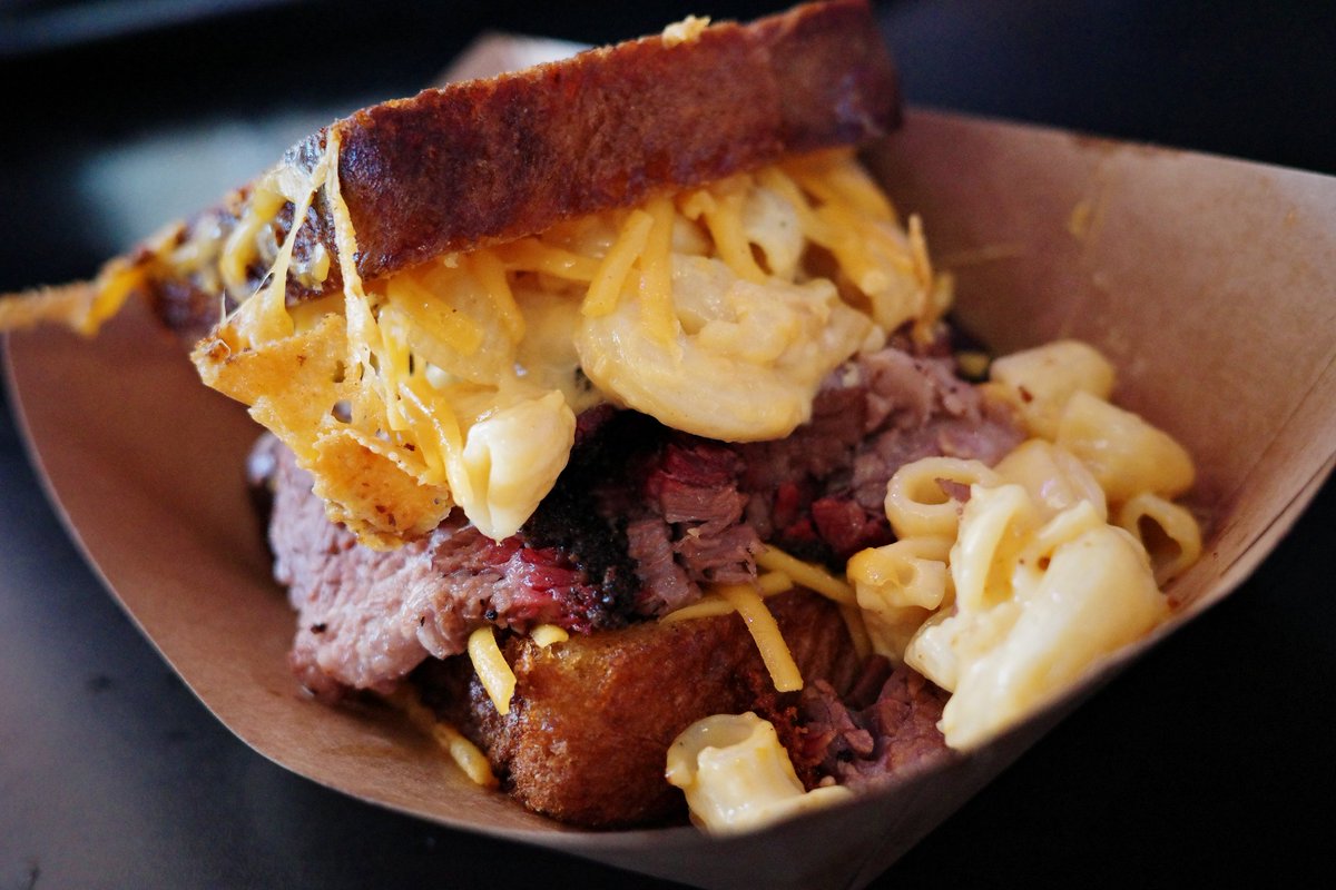 Nicospeed3's tweet photo. Brisket mac and cheese grilled cheese sandwich at B-Daddy's BBQ https://t.co/fH3gMdf5kS