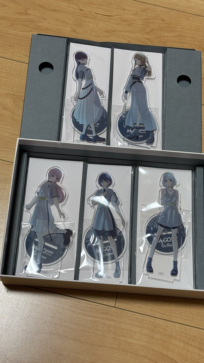 sk_leap's tweet photo. MyGO!!!!のアルバム、"致並跡"届いた✨
アクスタとメーカー特典😊
そして、キャラクターカードは…推しの楽奈ちゃん😁
明日の朝は、これを聴きながら通勤♬.*ﾟ
#致並跡 https://t.co/VYQDFeEpcN