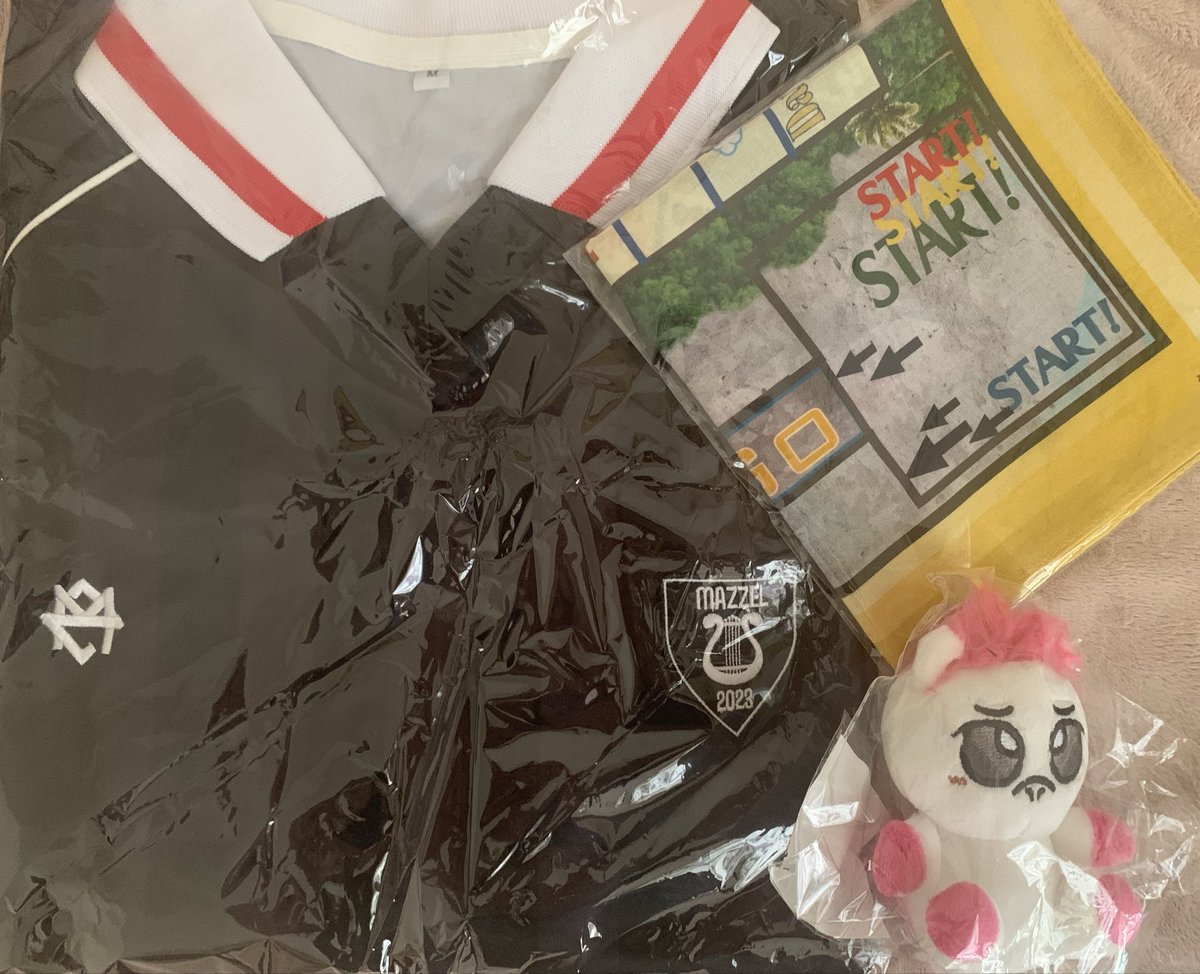 MZ_Memoria's tweet photo. フルたっくんプロデュース！アパレル使いやすそう

今日届いたサッカーシャツ＆トムコーン🦄すごく可愛くてシャツは今年の夏、愛用します❣️
トムコーンの尻尾ふさふさキュート🩷でずっと触っていたい https://t.co/wf4uoupL9I