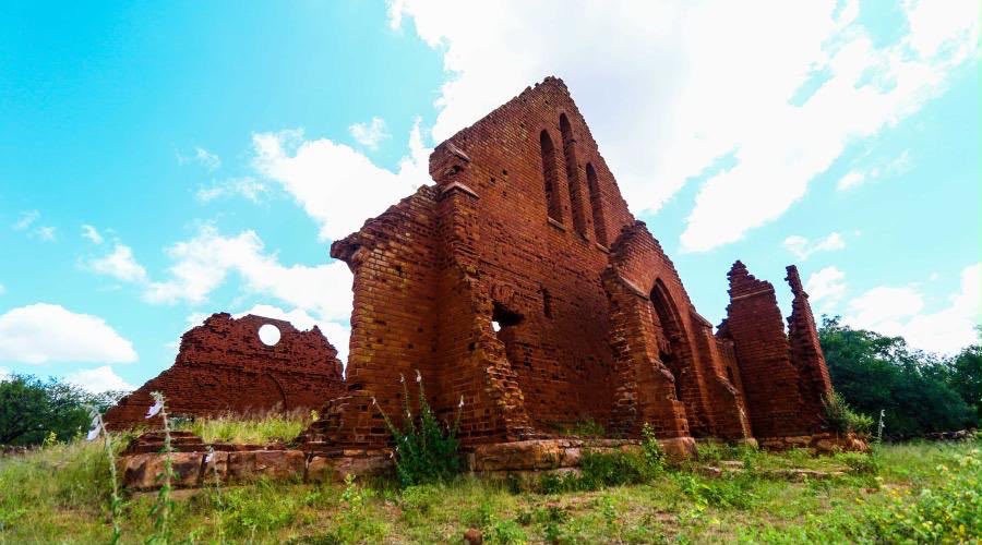 BotswanaTourism's tweet photo. Located near Malaka village,  Old Palapye, is one of Botswana’s treasured national heritage sites, where every stone tells a story. Once the capital of the Bangwato from 1889 to 1902, this remarkable site offers a glimpse into a defining chapter of the nation’s history. https://t.co/EBEf2LeCi7