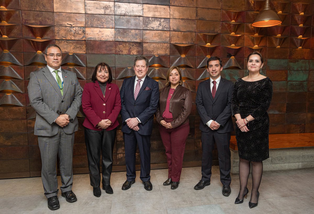 Sonami_Chile's tweet photo. 🤝 Gracias al trabajo colaborativo entre SONAMI y @collahuasiCL, se realizó el Networking “Ecosistema Minero de Tarapacá”, donde compartieron empresas mineras y empresas locales, junto a las máximas autoridades regionales, abordando los desafíos de crecimiento en la zona. https://t.co/4t8EVXX3S8