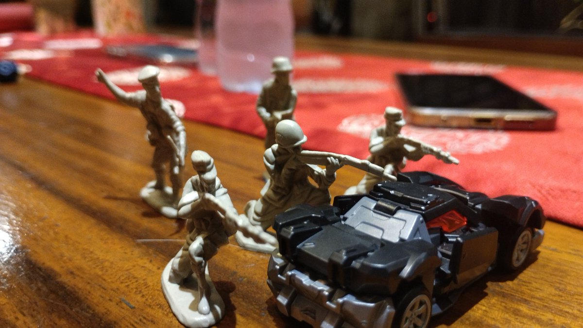 FirstWinter25's tweet photo. Delusion with toy soldiers https://t.co/VDCe5I4KrP