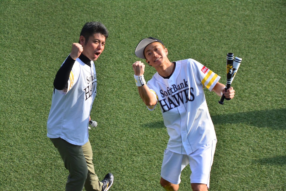 emf104hiko's tweet photo. 昨日、連絡をもらった時から
頭真っ白状態ですが…

明日、共に9年間ホークス黄金期を
盛り上げてきた熱き仲間に会いに
行ってきます。 https://t.co/8nJaQgKQlK