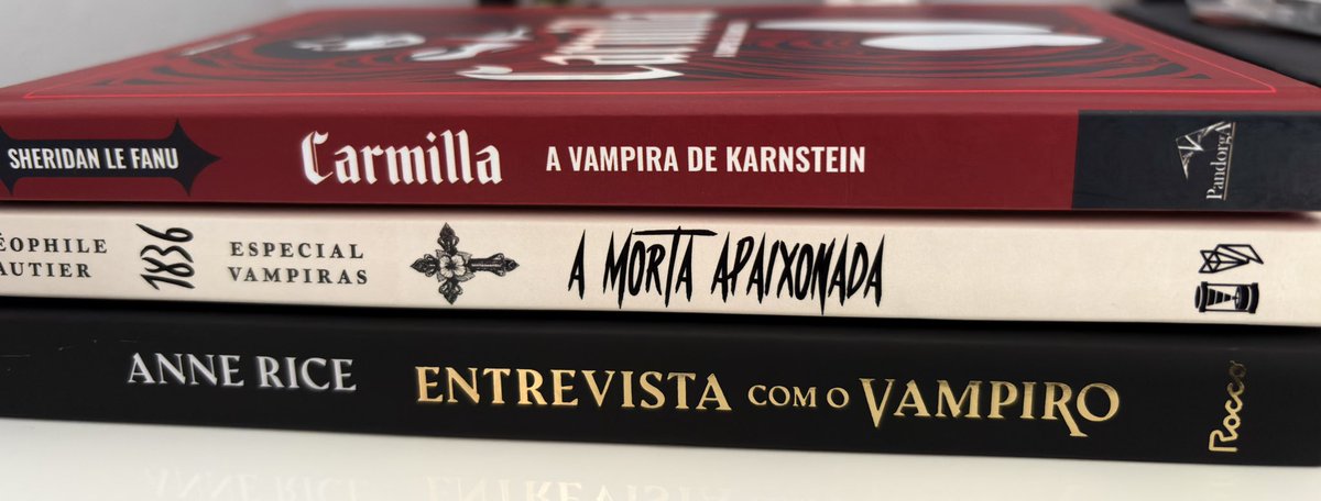 hanigramos's tweet photo. aquela amiga que gosta de vampiros https://t.co/KhoMlYGW4o