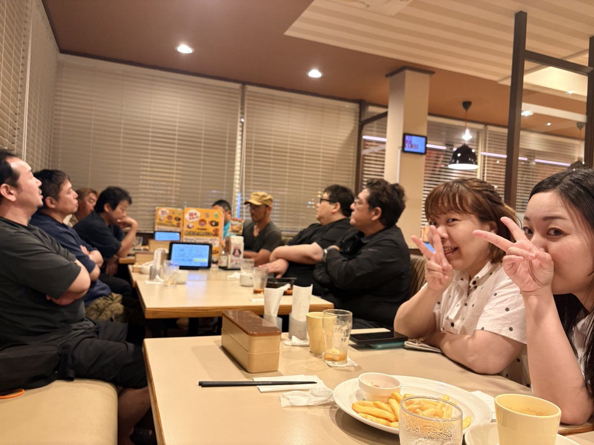 yu_genkuukan's tweet photo. 【 ミーティング実施】
前回公演『斎藤幸子』の運営やスタッフワークについての振り返りと、次回公演の立案を行いました！
​前回の課題をクリアし、さらにパワーアップした舞台をお届けできるよう準備を進めてまいります。どんな作品、そしてどんな座組になるのか……どうぞお楽しみに！
#遊幻空間 https://t.co/djSBnUL79N
