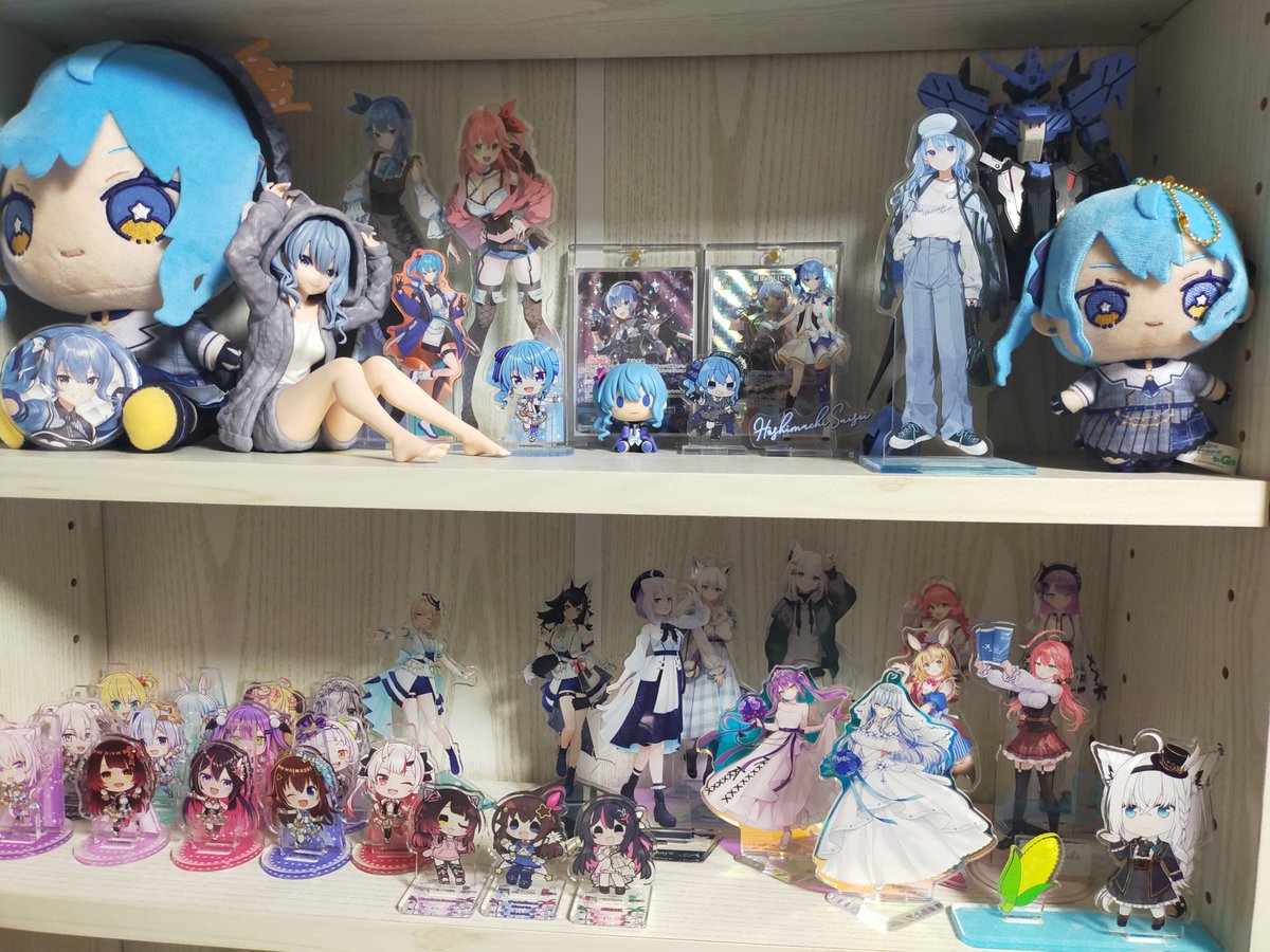 棚整理してたら1つ異物混入しちゃった()