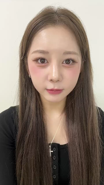 HaizulByezul's tweet photo. You don't need to prove your value to anyone. You're so much more than numbers, rankings, or opinions online. Thank you for always working hard and giving us your best. We'll continue to stand beside you and support you, always. 🤍
#리네밖에없어 #WAVsLoveHyerin https://t.co/BqLccEGgFp