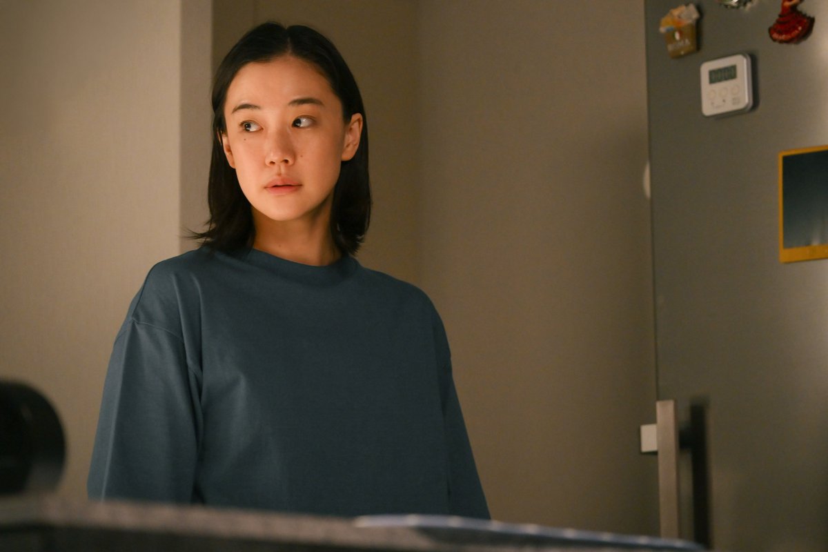 TVGweb's tweet photo. 蒼井優主演「Ｔシャツが乾くまで」
第2話が7/17放送⏰

咲子（蒼井）と樹生（中島歩）は
事故前のパートナーの様子を知るため
喫茶店や古書店で調べ始めるが…💭

充（松山ケンイチ）とあずさ（夏帆）
“第3金曜日”の秘密が判明
庄司浩平も登場✨

https://t.co/qdDkYmHhmR

#Tシャツが乾くまで https://t.co/au0WfyYf7C
