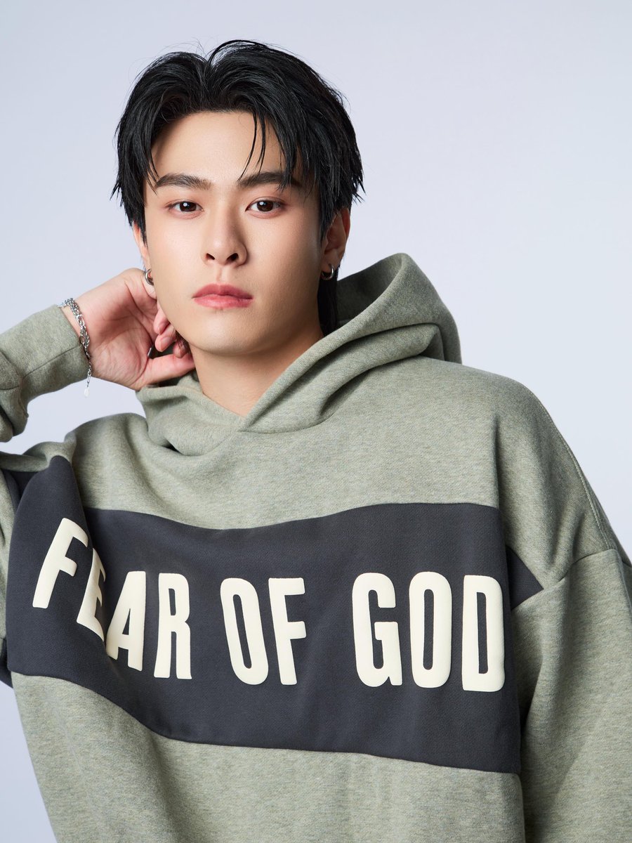 4_jackrin's tweet photo. หล่อเท่ค้าบบบบ

#JackieJackrin
#club21thailand
#fearofgodessentials https://t.co/LNmJnPT1AN