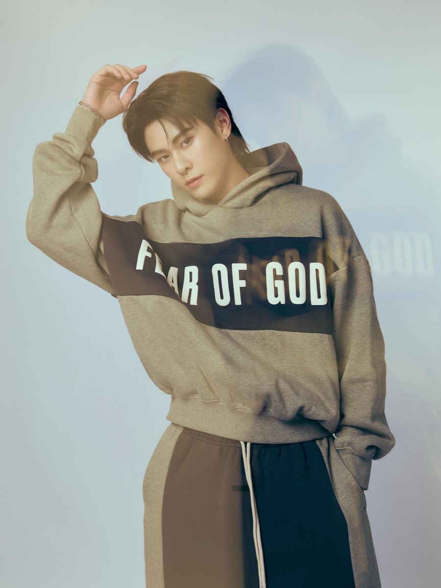 4_jackrin's tweet photo. หล่อเท่ค้าบบบบ

#JackieJackrin
#club21thailand
#fearofgodessentials https://t.co/LNmJnPT1AN