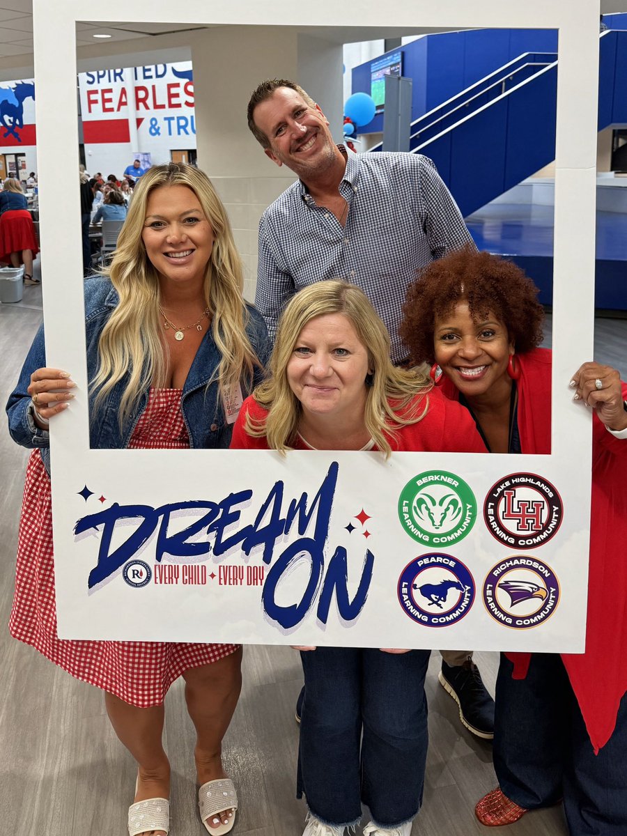 MPA_RISD's tweet photo. #RISDConnect! Continuing to collaborate, align our vision, and prepare for an incredible school year focused on every teacher, every leader, and every child. Looking forward to an amazing year! #RISDProud #DreamOnConnects @CarmenSteward9 @IamBranum @KD5RCA https://t.co/dv2TfuOJ2j