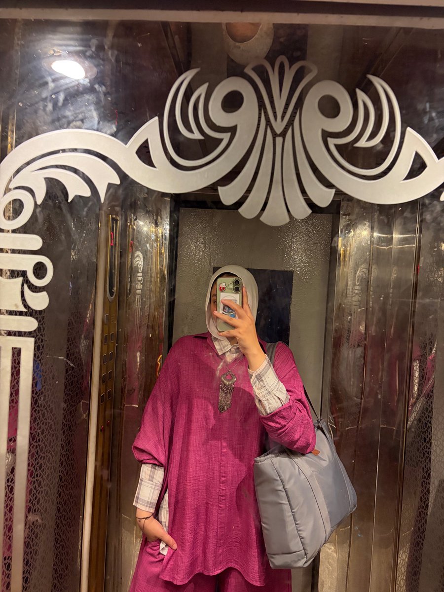 🦢 tweet media