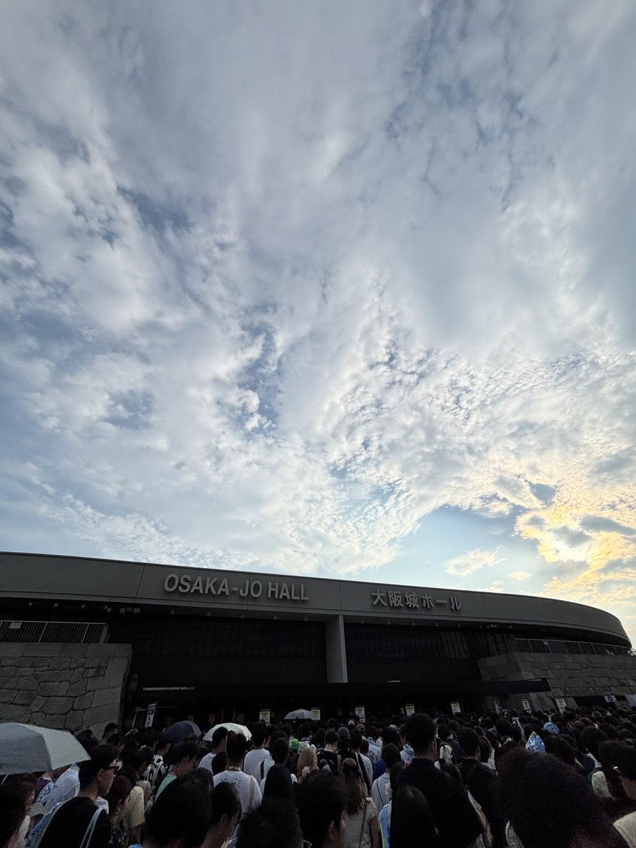 KOP0717's tweet photo. 初大阪城ホール🏯
かっきーから初レス貰えたし、ひなのちゃんは近くで見たらより一層可愛いし最高でした
次は神宮🏟️
 #真夏の全国ツアー2026
 #賀喜遥香
 #大越ひなの https://t.co/NAbgA9biTP