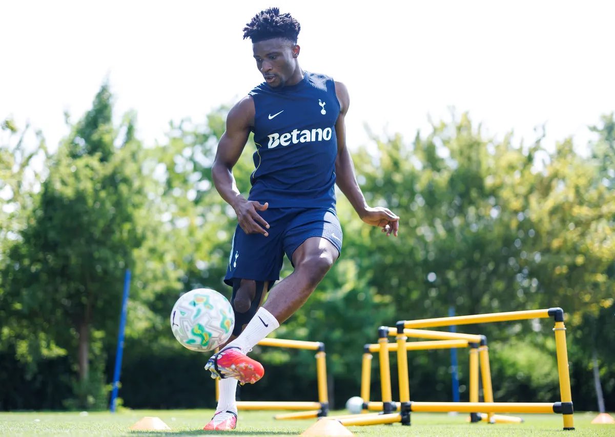 THFCboyy's tweet photo. Star ⭐️ boy kudus 🔥 https://t.co/Z3POEigDOV