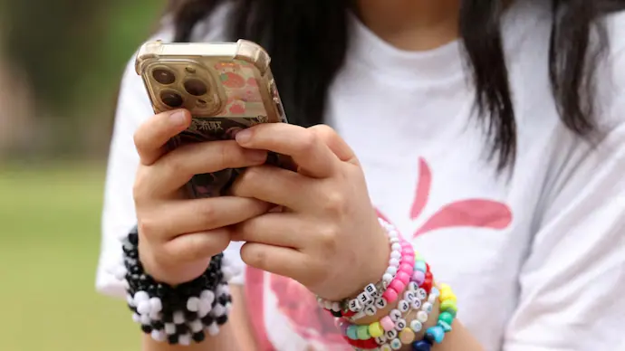 IndiaToday's tweet photo. UK plans default midnight social media curfew for 16- and 17-year-olds
Read more:
https://t.co/Xtsrsrl5Kw
#SocialMediaCurfew #Teenagers #UK https://t.co/98fz0k0w6n