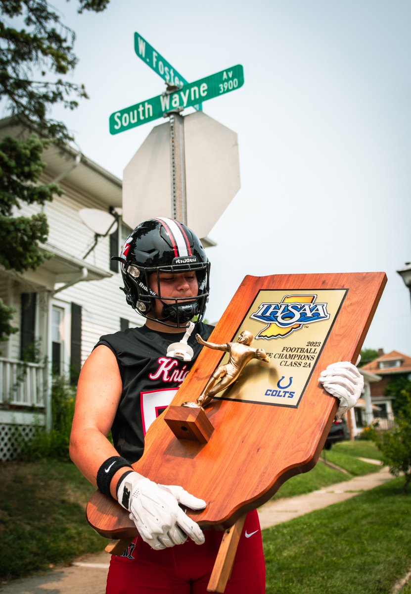 BishopLuersFB's tweet photo. Proud of our roots. Proud of our tradition. 🏆

#LuersSpirit https://t.co/7dfbIwSRbm