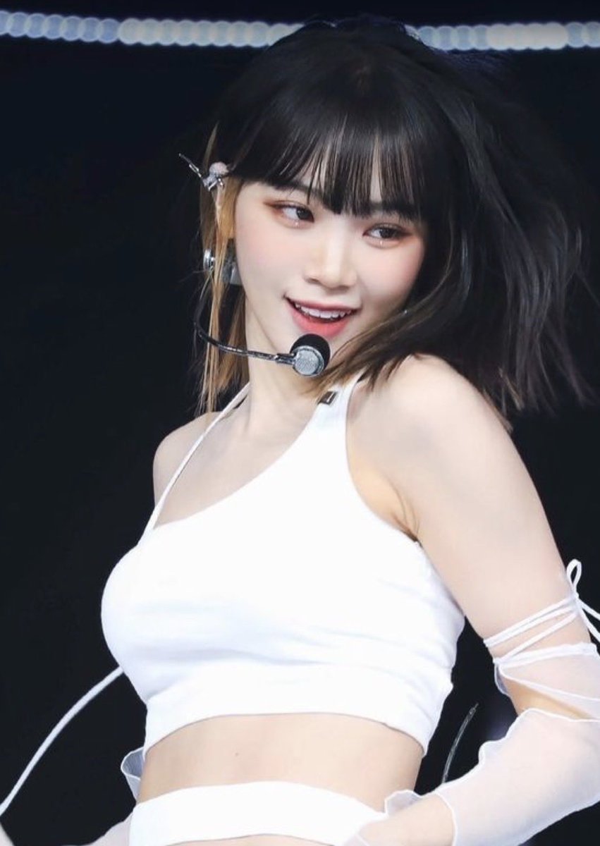 puni__heartwo's tweet photo. このチェウォンの乳圧めっちゃエロくて好き💕 https://t.co/iSeiDWXRQz