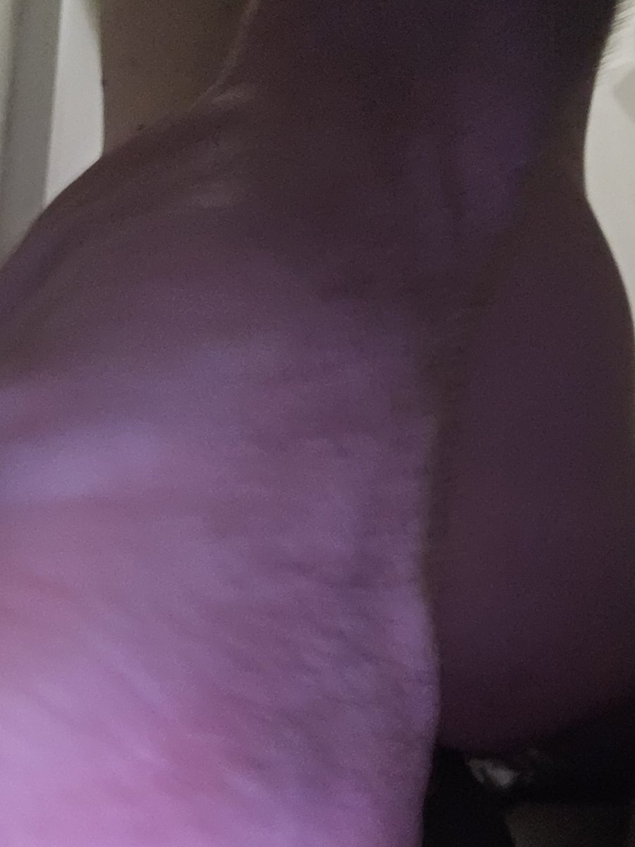 HungHandlr's tweet photo. Tried to take a hot vid for y'all but my dumb ass took a photo instead of recording 💀 https://t.co/nVkw6Y4wM8