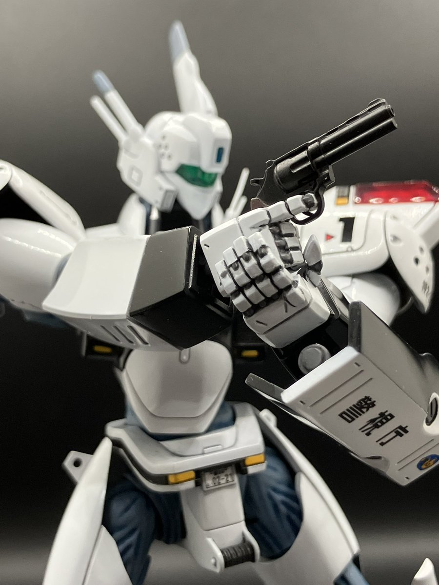 bloodborn123's tweet photo. リボルバーのラック開閉やマニュピレーター伸縮などツボを押さえたギミックが嬉しいです。
パーツ数も控えめで数を作りたくなるキットです。再販分を入手したら2.3号機や他媒体verも作りたいですね。
#パトレイバー
#イングラム
#MODELOID https://t.co/kYS4Bgbfvf