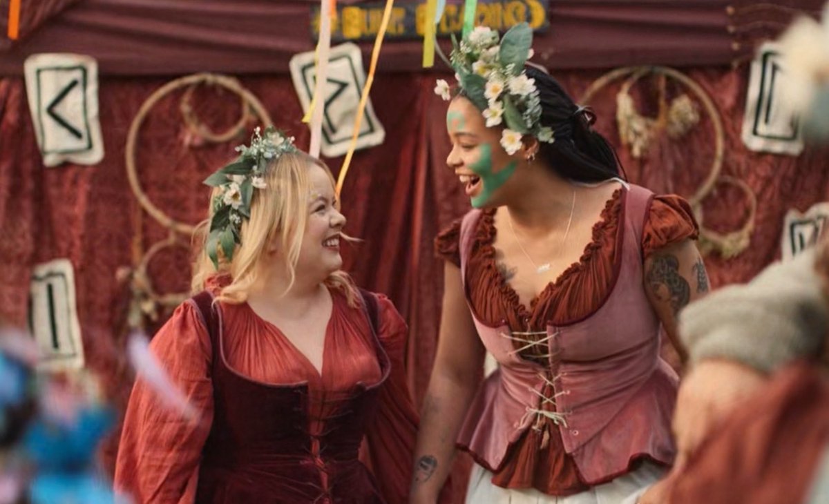 BigMoodUK_'s tweet photo. Nicola Coughlan and Lydia West are the perfect Maggie and Eddie 🥺 https://t.co/gjvFCy0mEE