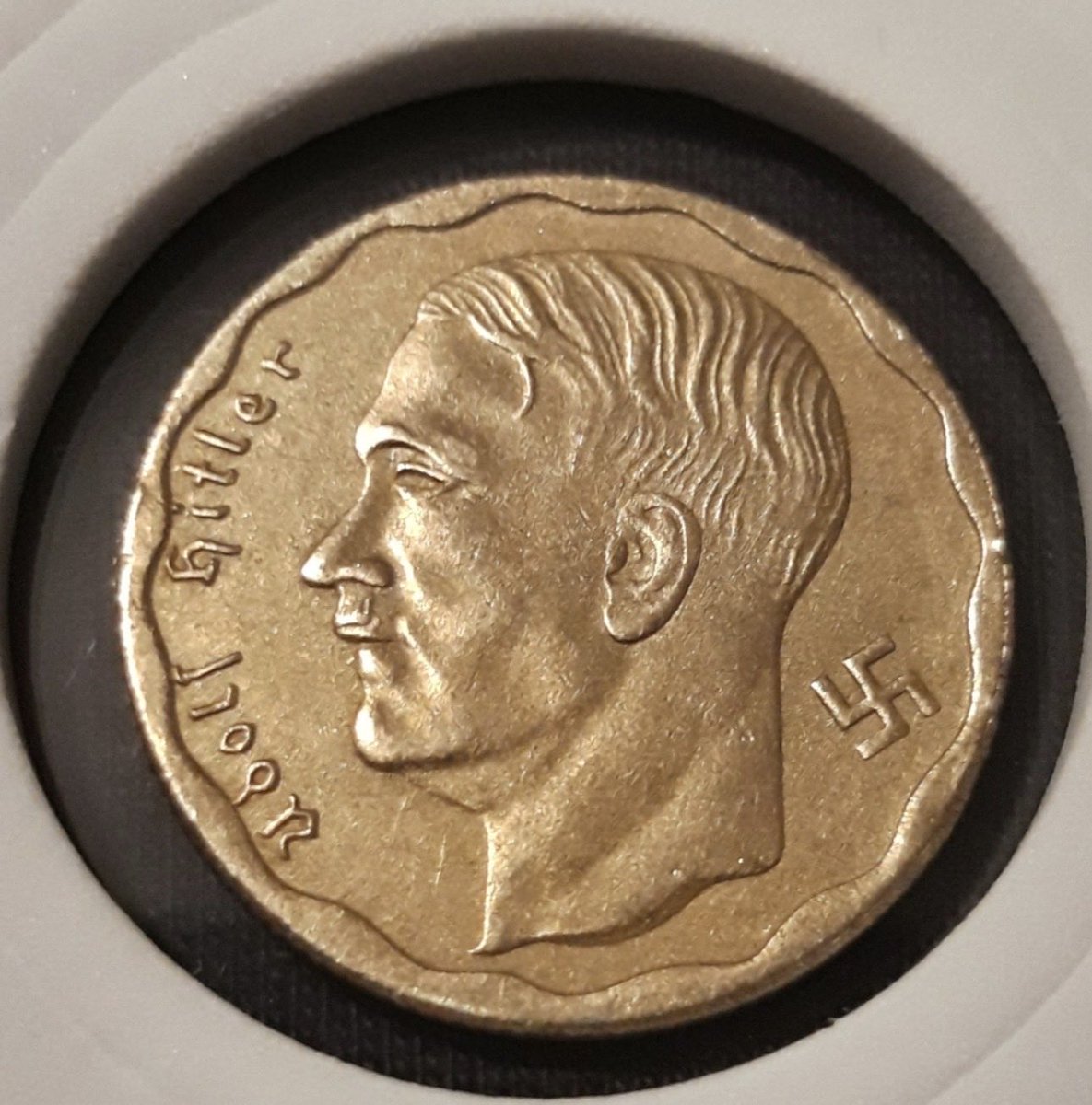 TexasExGOP's tweet photo. @RpsAgainstTrump Trump never has an original idea….. but he DOES have a pattern. 

Hitter commemorative gold coin in 1933. https://t.co/L0SYMFk41Y