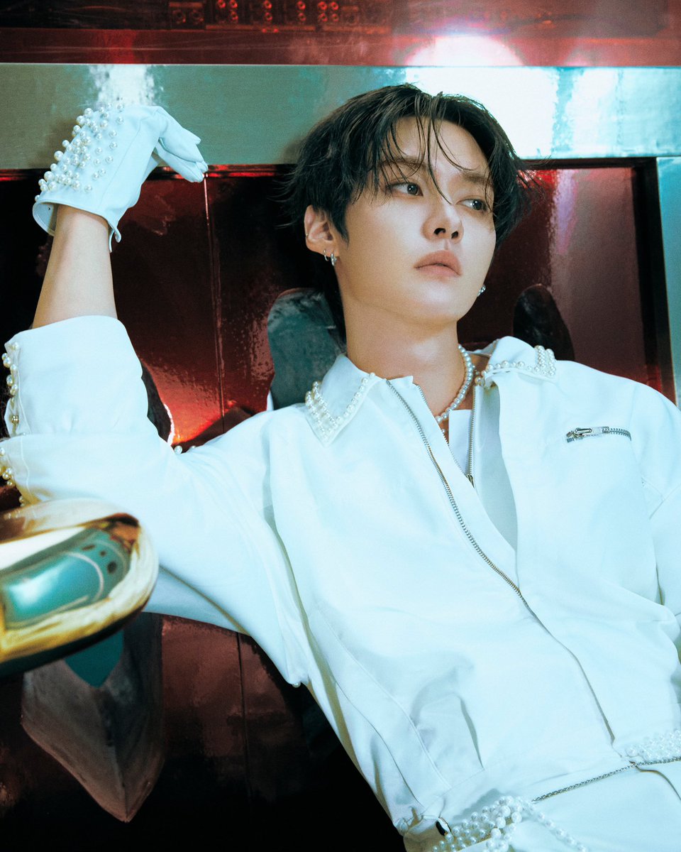 skzitaIia's tweet photo. 📸 || STAY!

Stray Kids “THIS &amp; THAT” 
IMMAGINI TEASER🚚

Lee Know

07.08.2026 VEN 06:00 (🇮🇹) 

-marghe🌸

#StrayKids #스트레이키즈
#THIS_AND_THAT
#RUN_IT
#StrayKidsComeback
#YouMakeStrayKidsStay https://t.co/AJrrMzb2cv