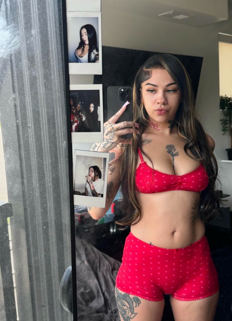 Empbrat79's tweet photo. I’m down for meet up and I sell some hot 🥵 vids and I do FaceTime s*x https://t.co/H5oz70g0Cs