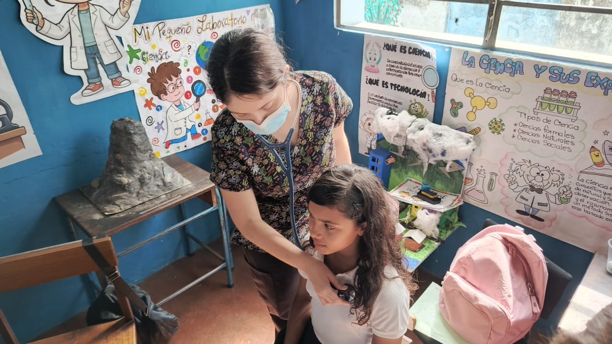 IpasmeOficial's tweet photo. El programa "Vida saludable con Ipasme" llegó a la U. E. Presbítero Luis María Sucre en Tinaquillo. El equipo de la Unidad Médica brindó atención en Medicina General, Odontología y control de peso/talla a estudiantes, docentes, administrativos y obreros. 
#VidaSaludableConIpasme https://t.co/DnrmBBGUTd