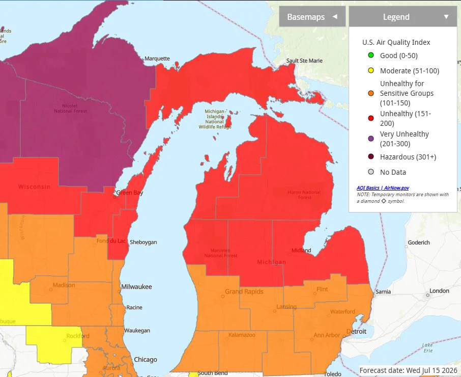 Map of Michigan with smoke plumes throughout the state with AQI reading. Map from www.airnow.gov
