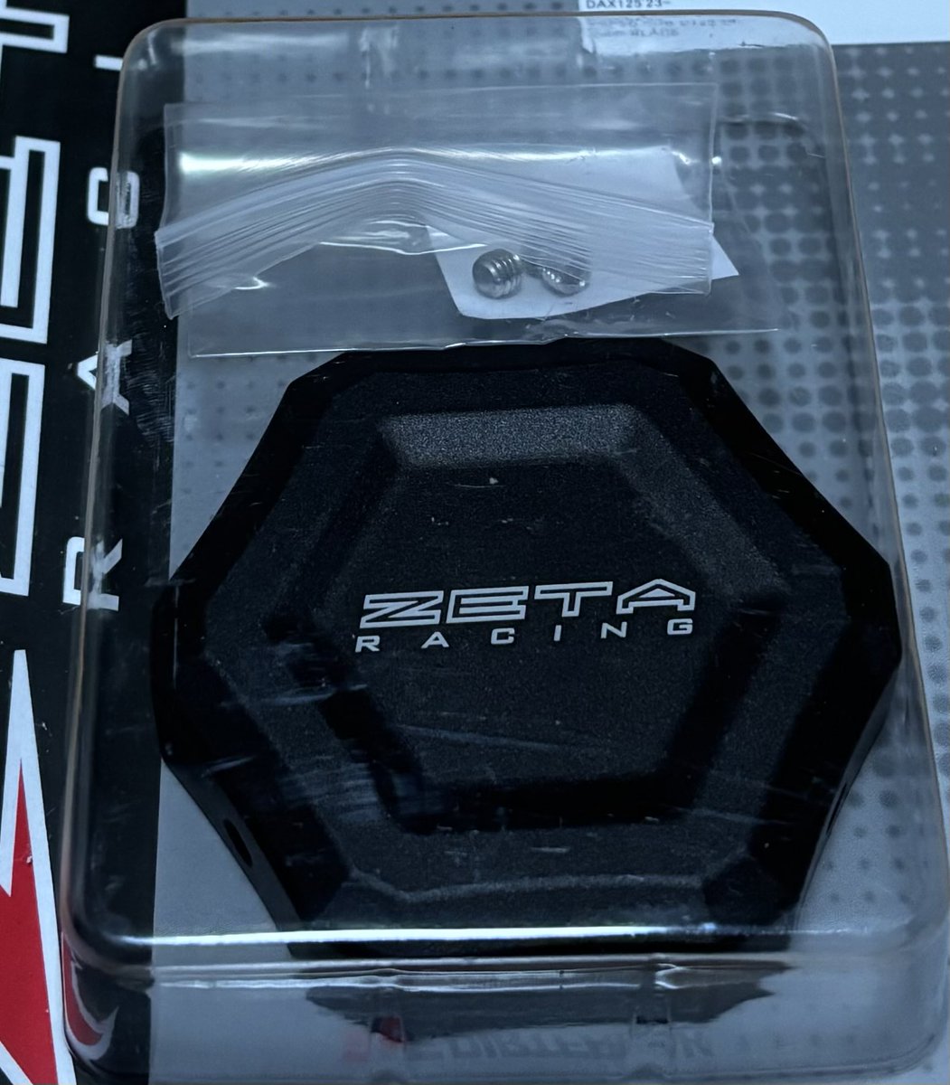 InsideEscape's tweet photo. タンクキャップが回しづらかったので、仕入れてみました😆

#ダックス125
#ZETARACING
#GasCapCover https://t.co/B6ZFwwI4N3