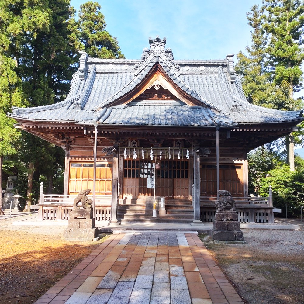 ShimaTKhiro's tweet photo. 2026.07.04⛩️安田八幡宮⛩️
阿賀野市保田 #安田八幡宮 へ参拝👏いつ来ても静かにおまいりできるお気に入りの神社さまです😊境内はとてもきれいで、気持ちよくお参りできました！いよいよ今年も後半戦がスタート！どうか幸運がありますように◎#御朱印 #御朱印巡り #神社 #神社仏閣 https://t.co/vjAX0rX38b
