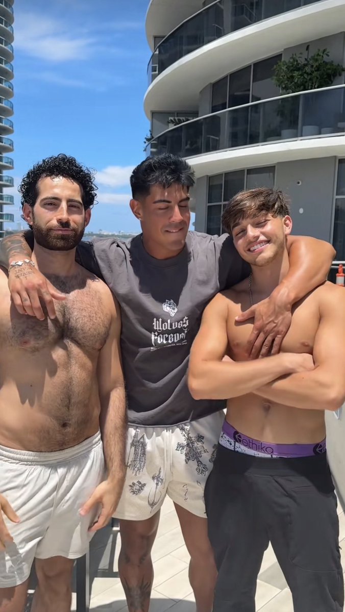 jamaljackkkson's tweet photo. @hailblame @desni3_7 Faggot ass nigga https://t.co/7Etk7znQRr