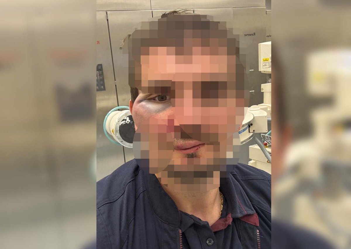 CrimeNewsHH's tweet photo. Man rastet am Bahnhof Neugraben wegen Verspätung der S-Bahn aus. Als der Triebwagenführer ihn beruhigen will, wird er brutal verprügelt und erleidet Frakturen der Gesichtsknochen.

Mehr auf https://t.co/coL9yDYnyk https://t.co/nXP6MXQOHG